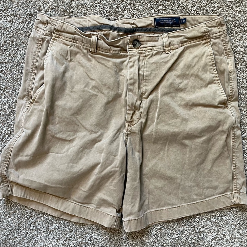 Vineyard Vines Men’s Island Short in khaki, size 34